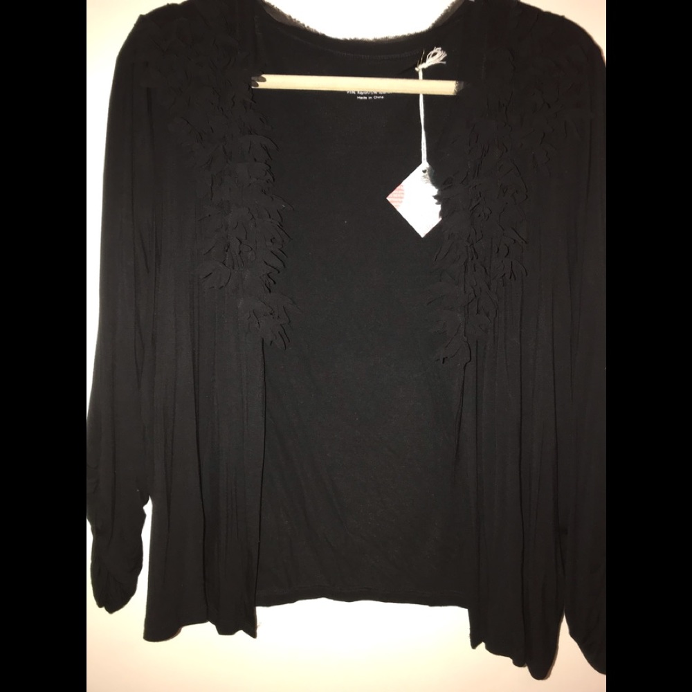 Black ruffle shrug / cardigan